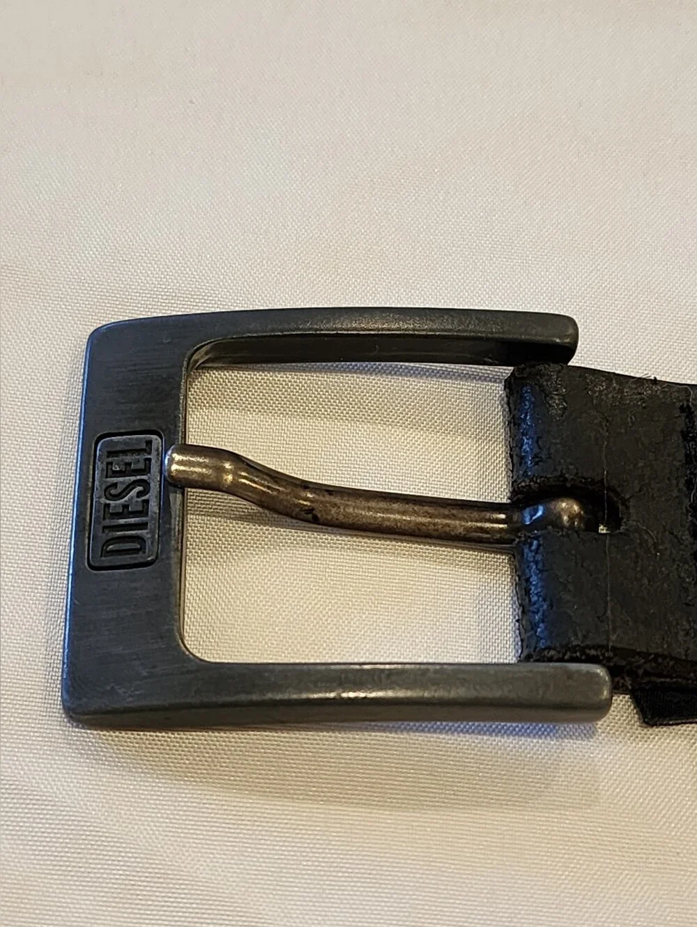 Diesel Men's Black Leather Belt with Brushed Metal Buckle